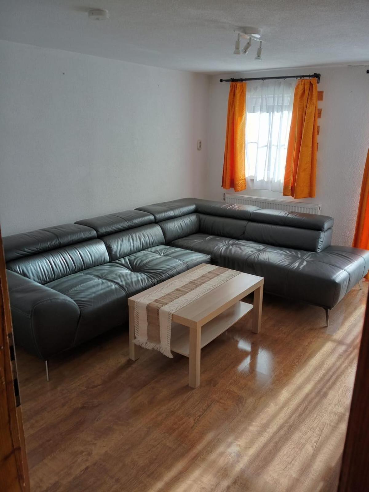 Peter Apartment *